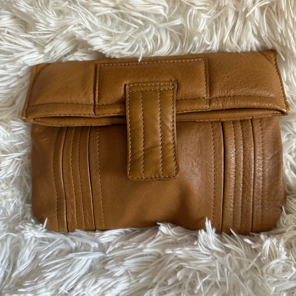 Latico clutch